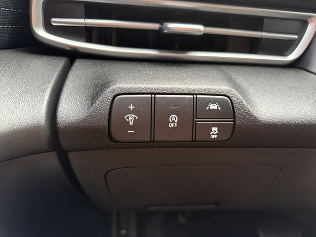 Used 2021 Hyundai Elantra SE FWD image 33