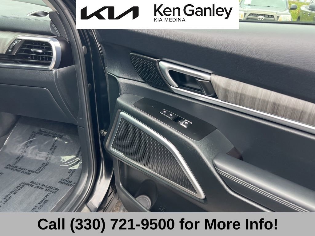 Used 2025 Kia Telluride SX w/ SX Captain's Chair Package image 61