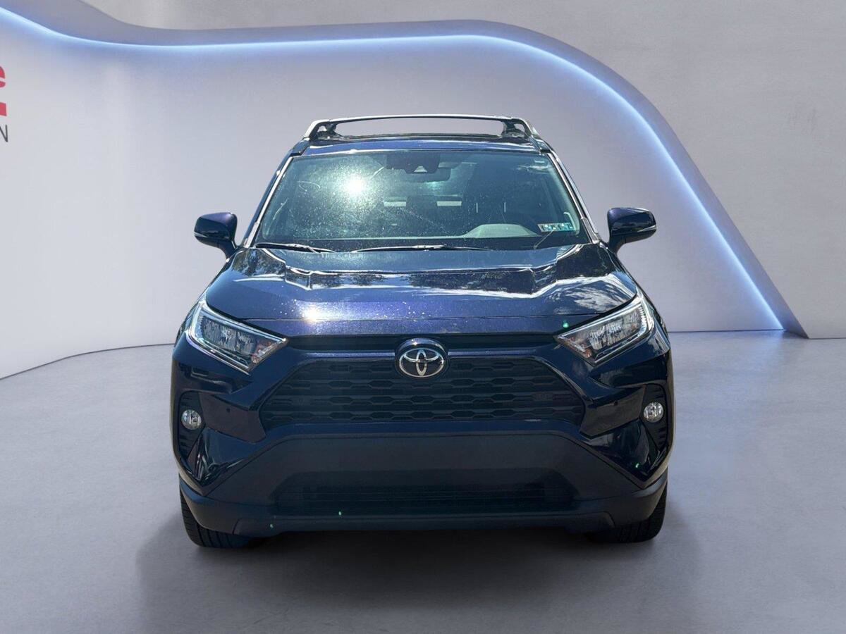 Used 2021 Toyota RAV4 XLE Premium AWD/4WD image 8
