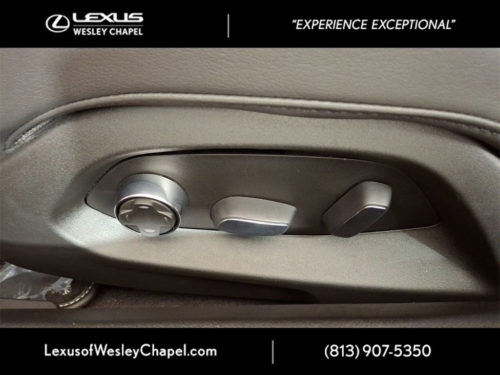 Used 2023 Chevrolet Corvette Stingray Premium Conv w/ Z51 Performance Package image 17