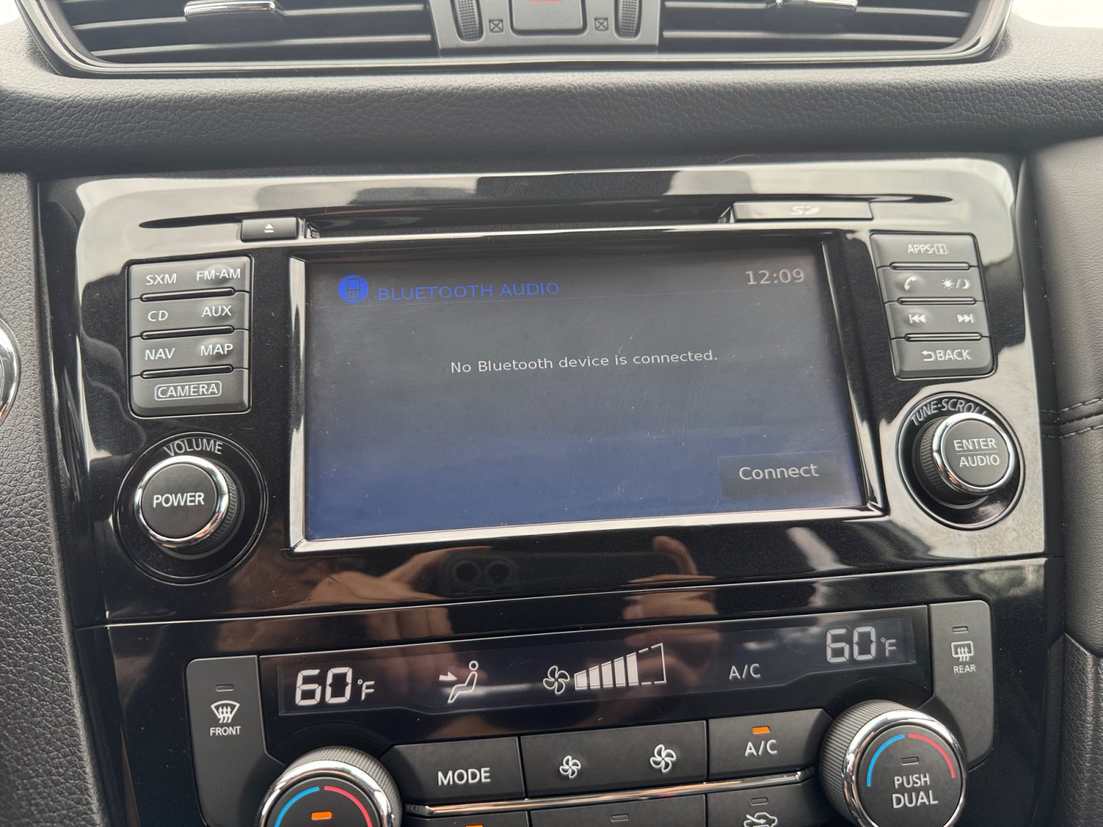 Used 2017 Nissan Rogue SL AWD/4WD image 22