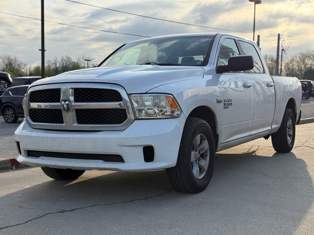 Used 2019 RAM 1500 Classic SLT image 2