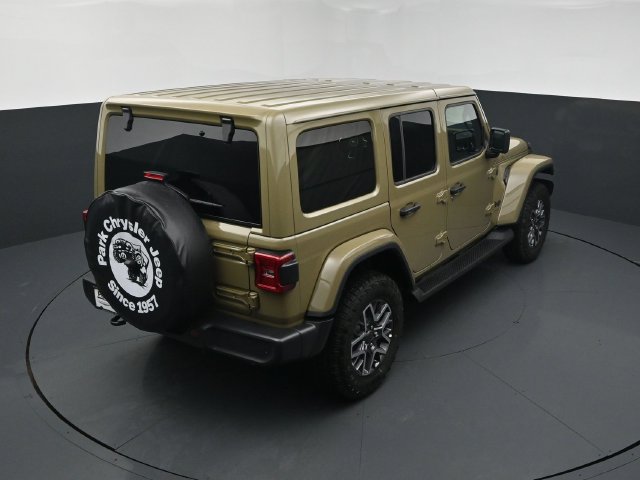New 2026 Jeep Wrangler Unlimited Sahara AWD/4WD image 17