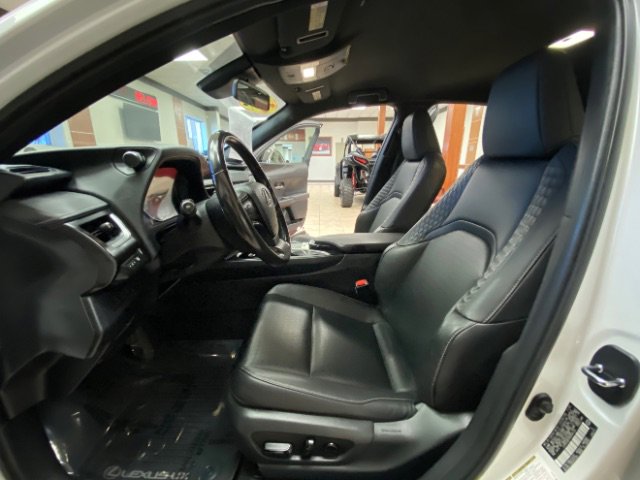 Used 2021 Lexus UX 200 w/ Accessory Package (Z1) image 18