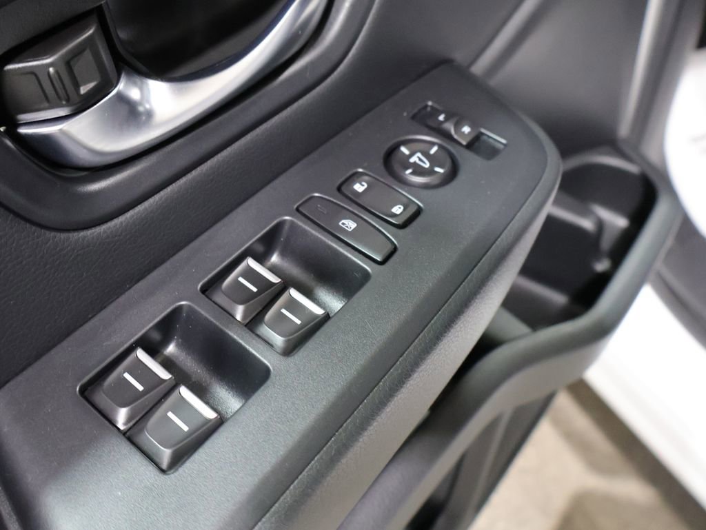 Used 2023 Honda Pilot Sport image 14
