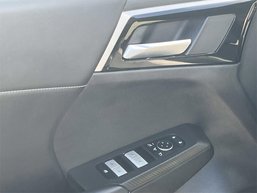 Used 2024 Mitsubishi Outlander FWD image 12