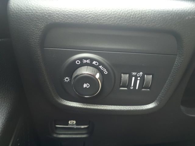 Certified 2024 Jeep Grand Cherokee Limited w/ Luxury Tech Group II AWD/4WD image 11
