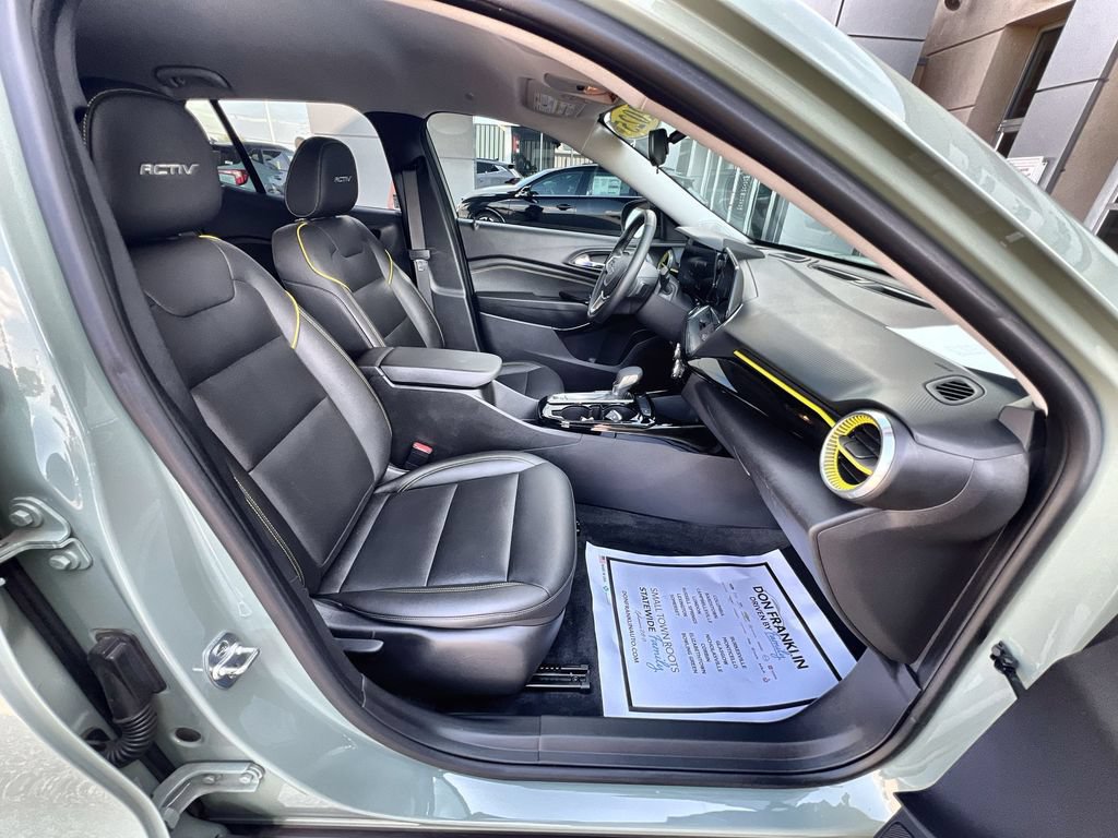 Used 2025 Chevrolet Trax ACTIV w/ Driver Confidence Package FWD image 23