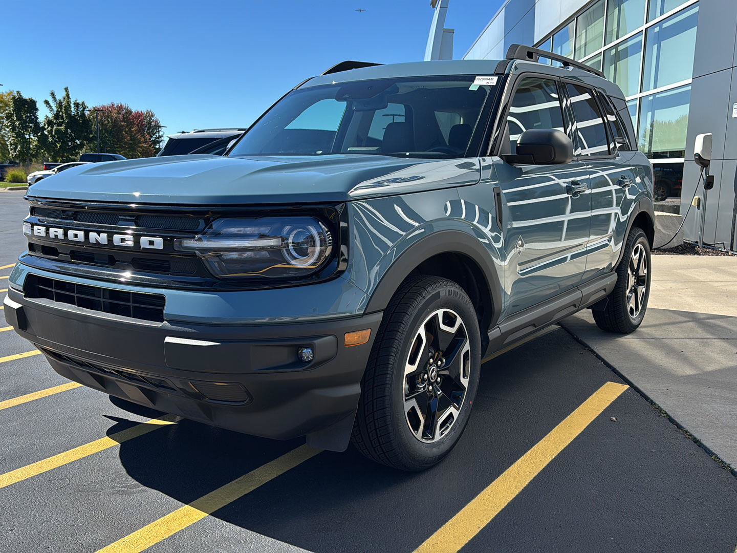 Certified 2023 Ford Bronco Sport Outer Banks AWD/4WD image 3
