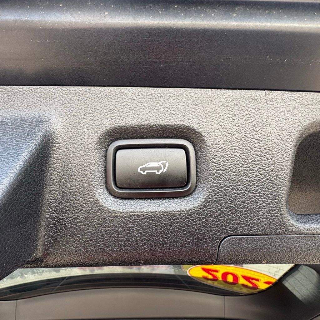 Used 2023 Hyundai Santa Fe XRT image 14
