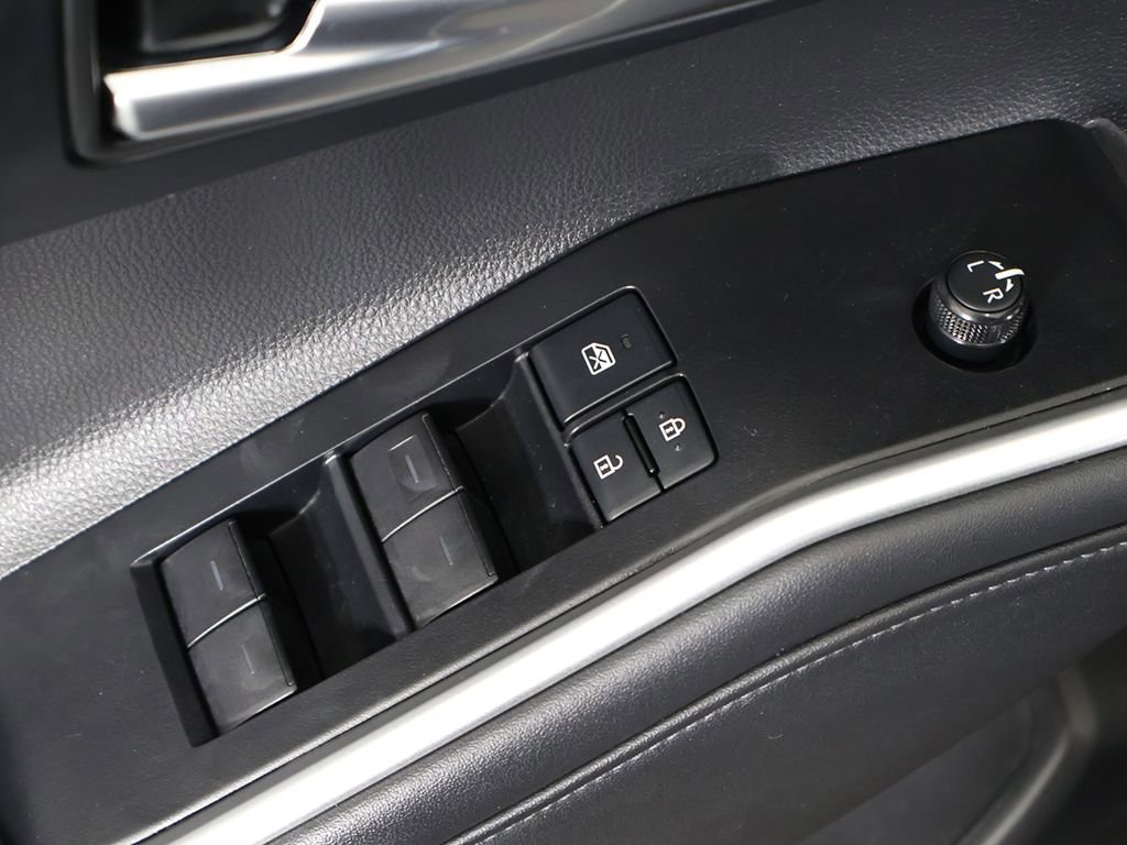 Used 2021 Toyota Highlander XLE image 43