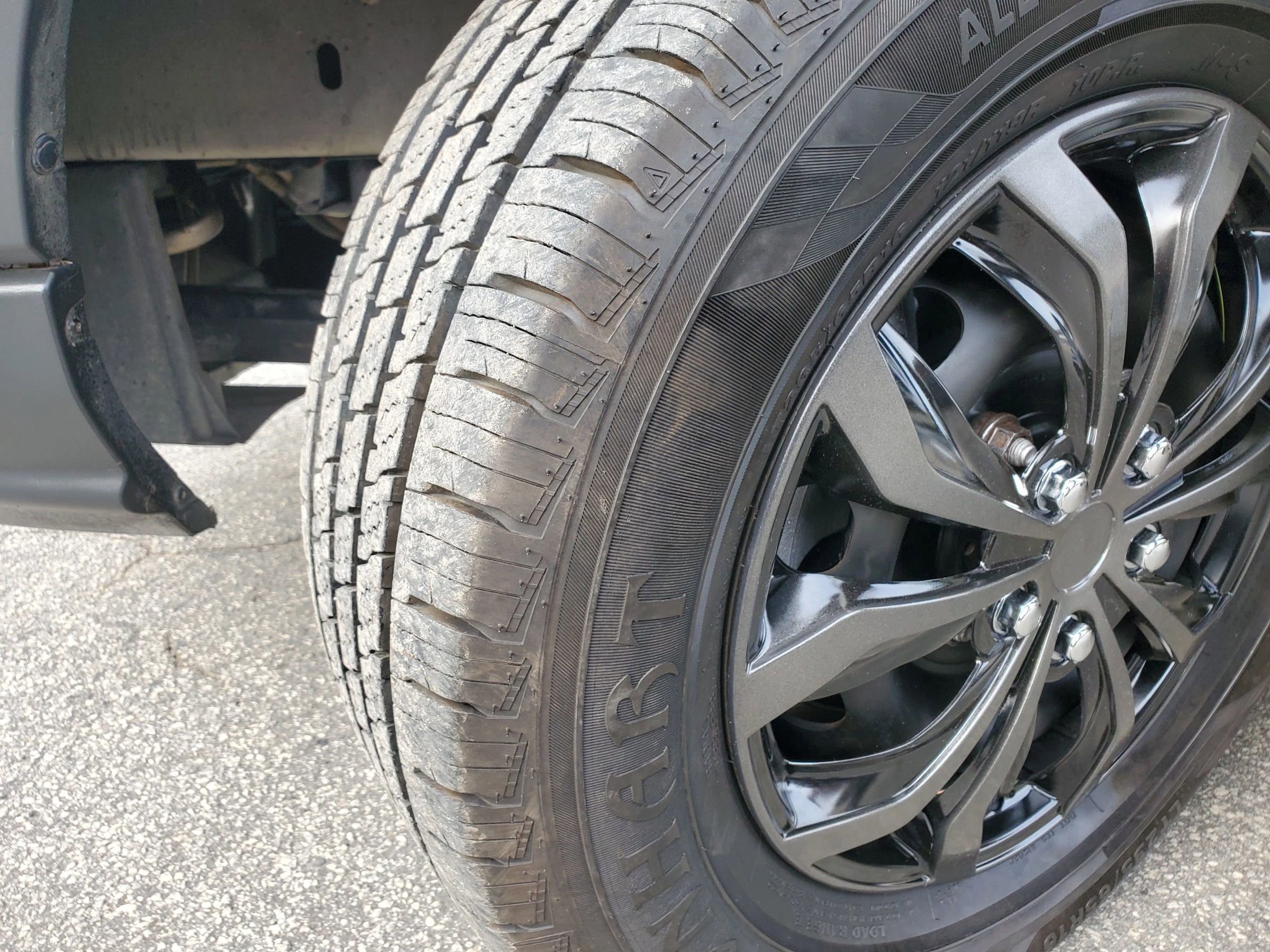 Used 2016 Ford Transit 250 130 Low Roof w/ Exterior Upgrade Package image 39