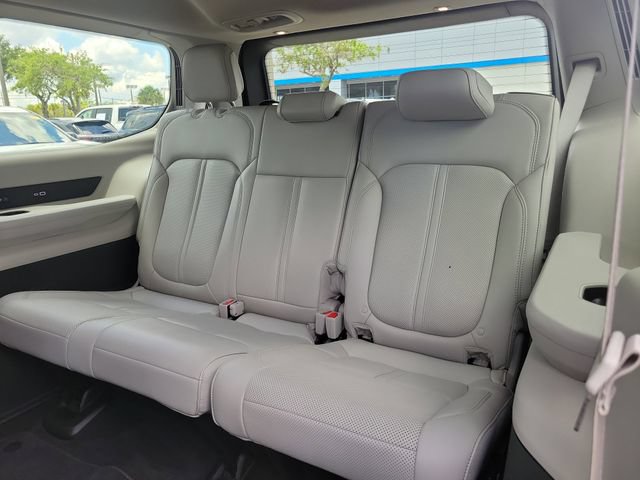 Used 2024 Jeep Wagoneer Series III AWD/4WD image 19