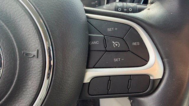 Used 2017 Jeep Compass Latitude AWD/4WD image 16