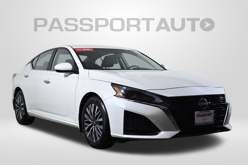 Certified 2023 Nissan Altima 2.5 SV FWD image 4