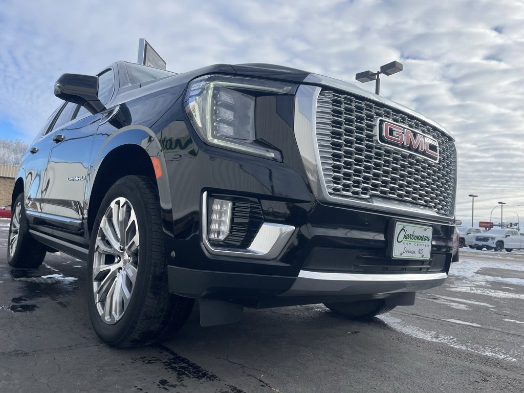Used 2023 GMC Yukon Denali w/ Denali Reserve Package image 9