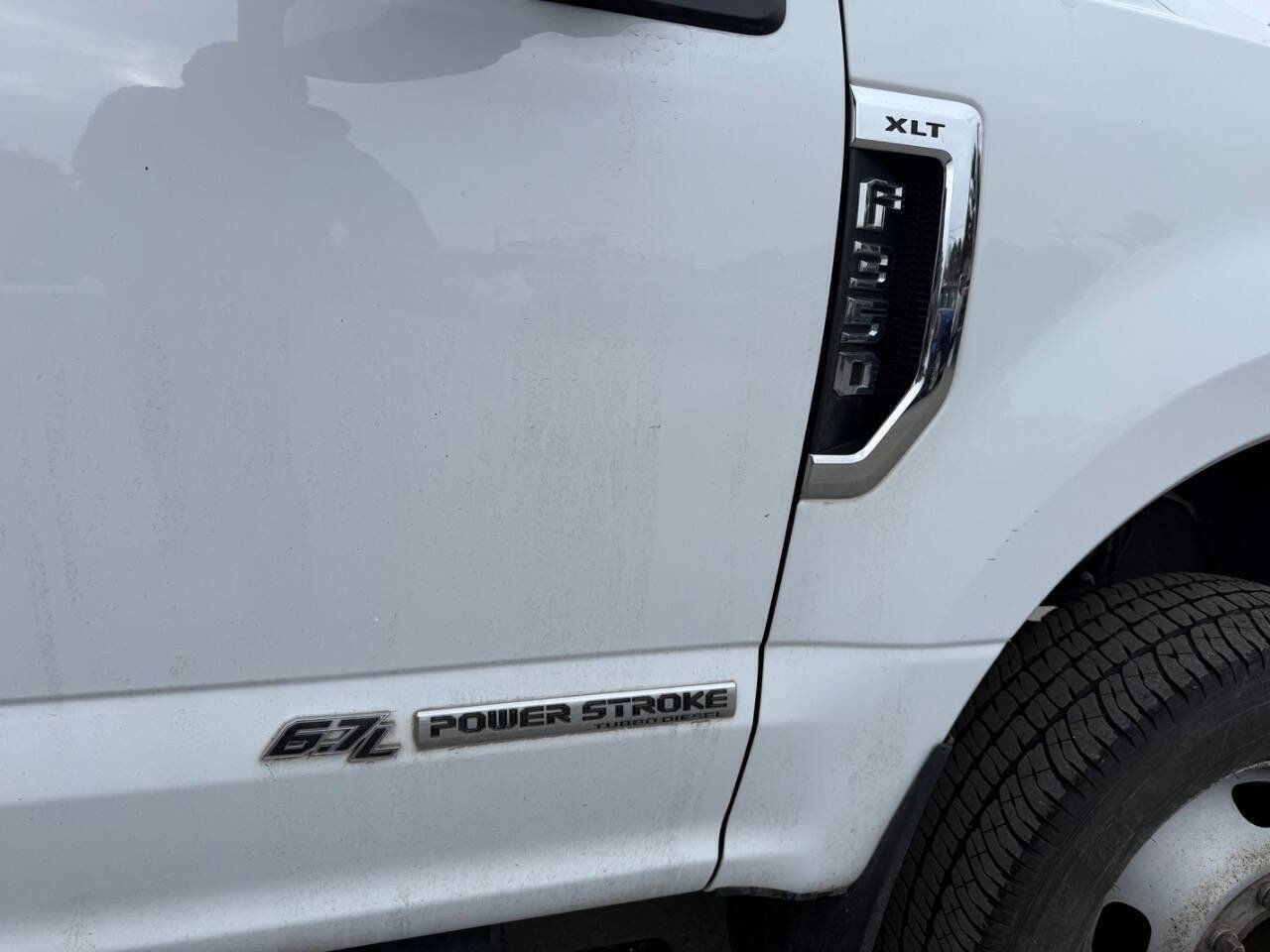 Used 2022 Ford F350 XLT image 3