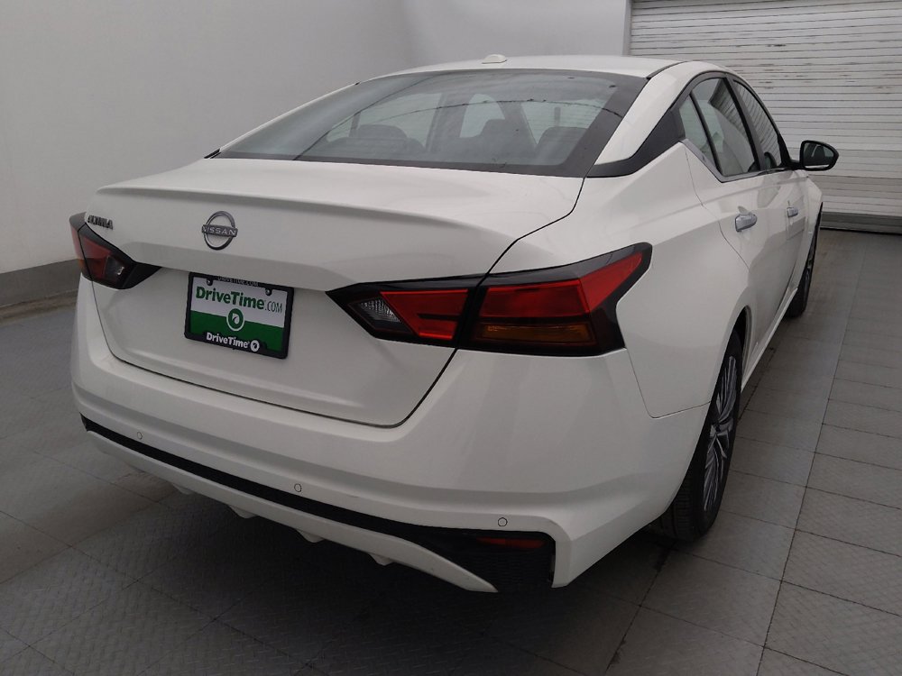 Used 2025 Nissan Altima 2.5 SV FWD image 9