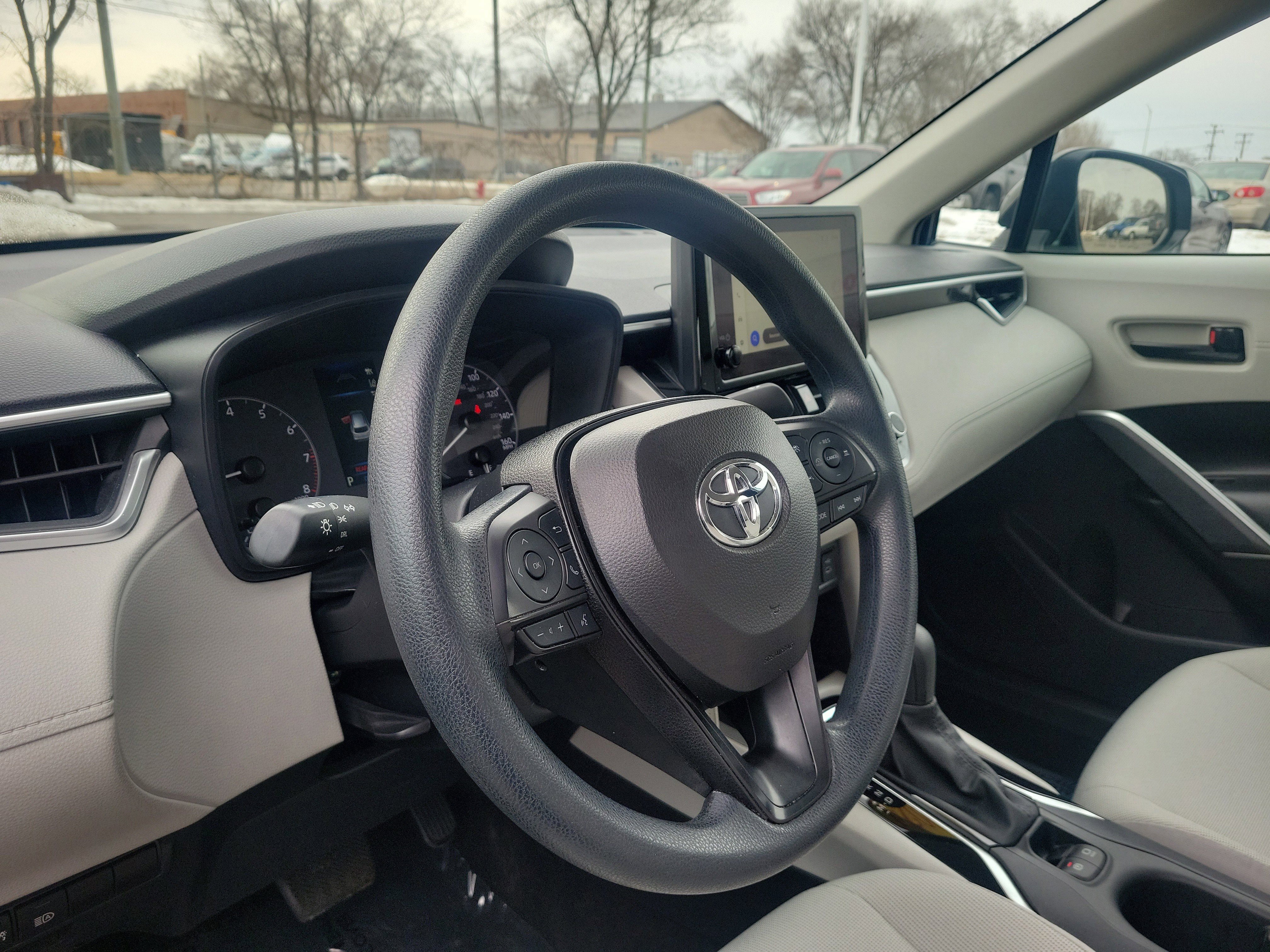 Used 2024 Toyota Corolla Cross L image 14