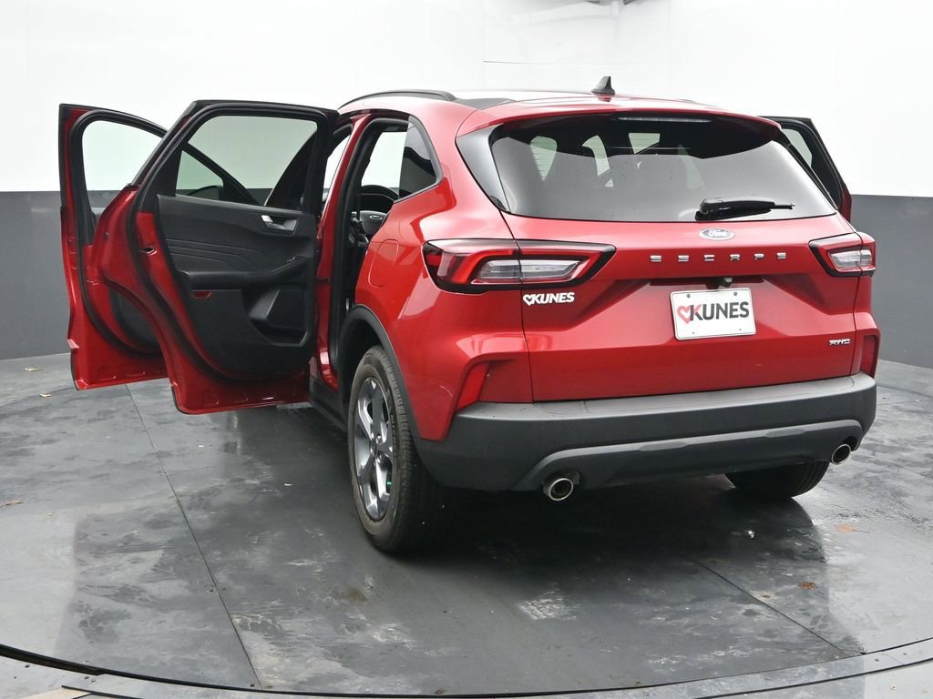 Used 2025 Ford Escape ST-Line w/ Cold Weather Package image 76