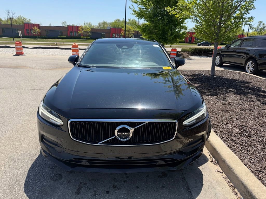 Used 2018 Volvo S90 T6 Momentum AWD/4WD image 2