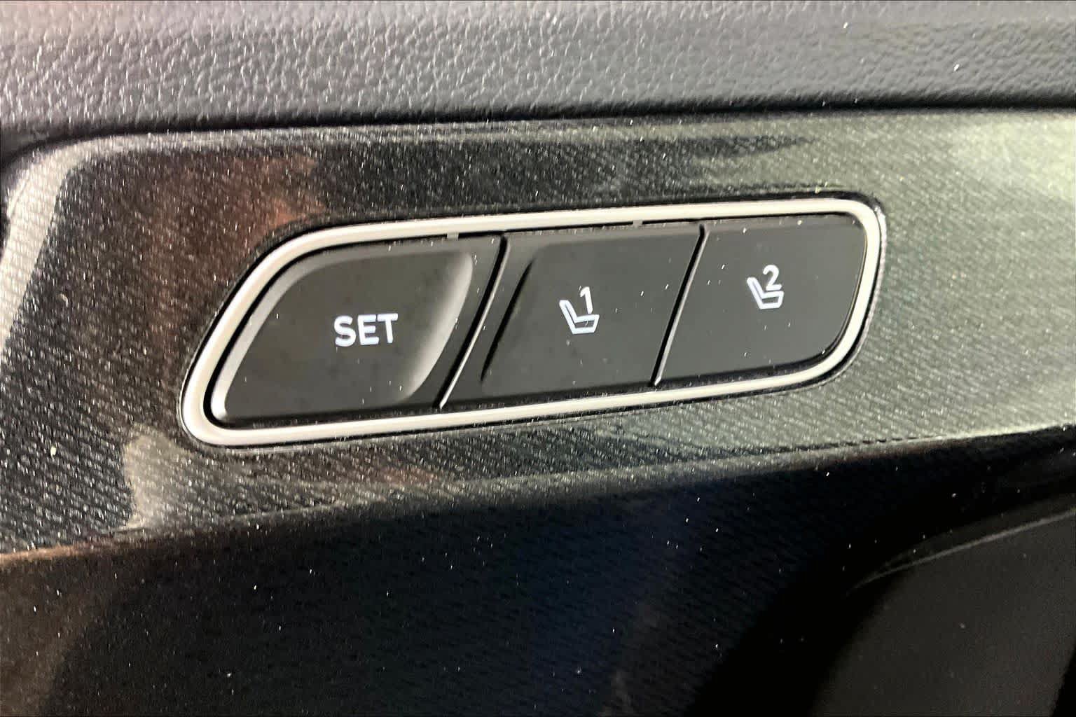 Used 2021 Hyundai Palisade Limited FWD image 32