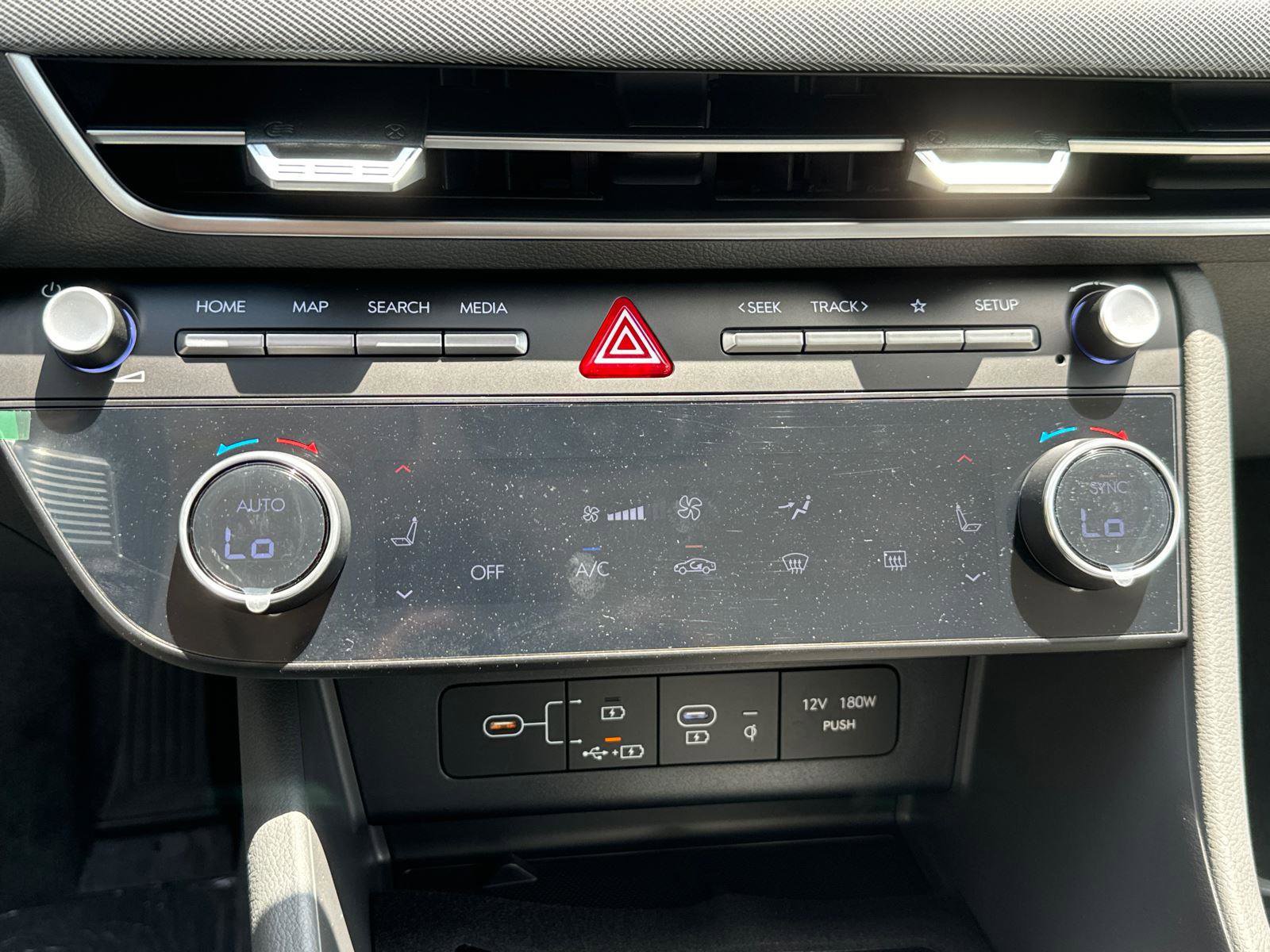 Certified 2024 Hyundai Sonata SEL w/ Convenience Package image 25