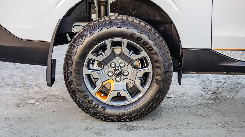 Used 2025 Ford Maverick Tremor image 12