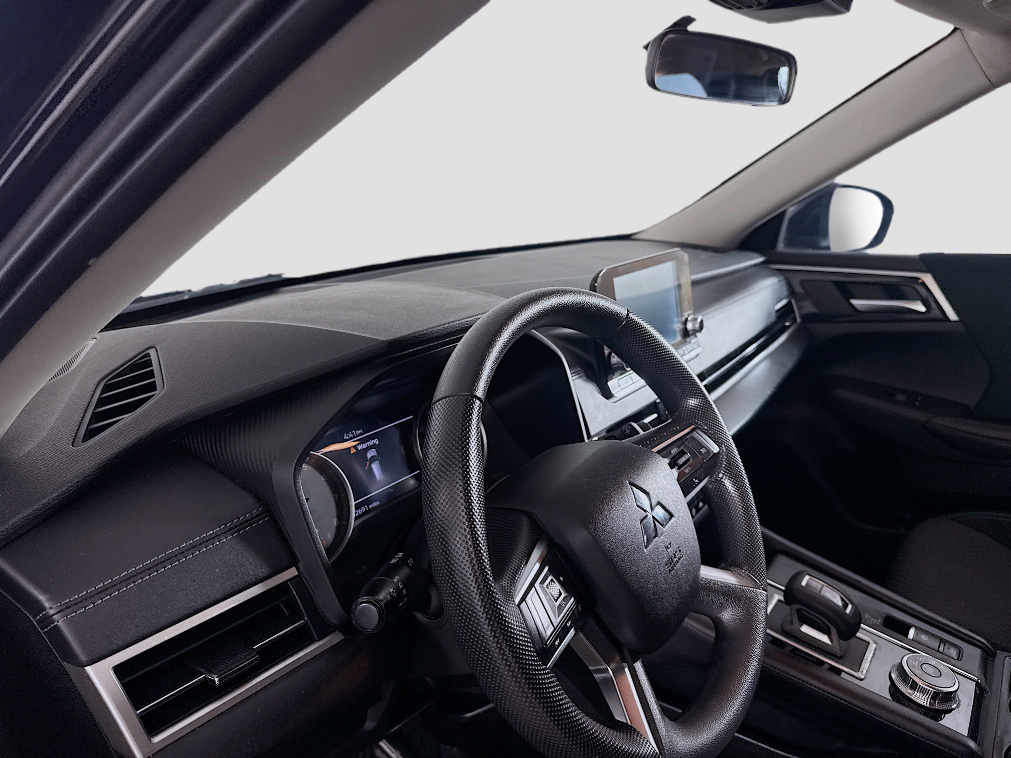 Used 2024 Mitsubishi Outlander ES image 23