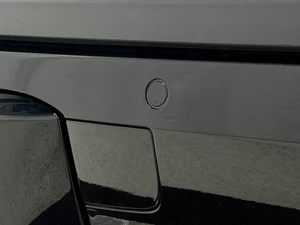 Used 2018 GMC Yukon SLT w/ Premium Edition image 14