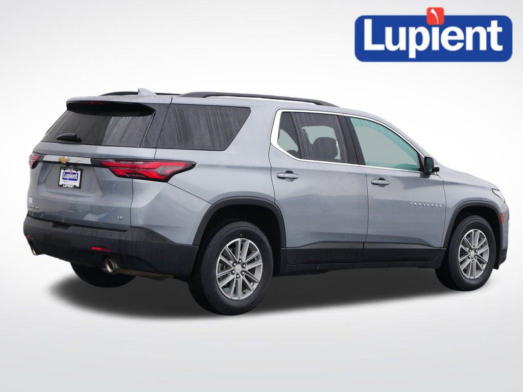 Used 2023 Chevrolet Traverse LT image 3