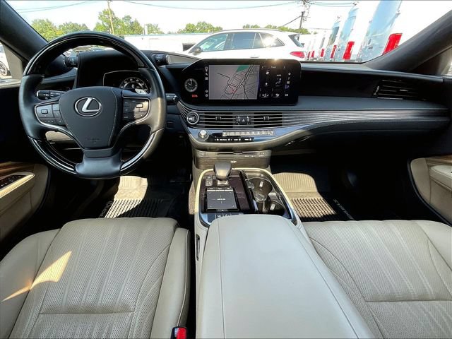 Used 2022 Lexus LS 500 AWD w/ Interior Upgrade Package image 9