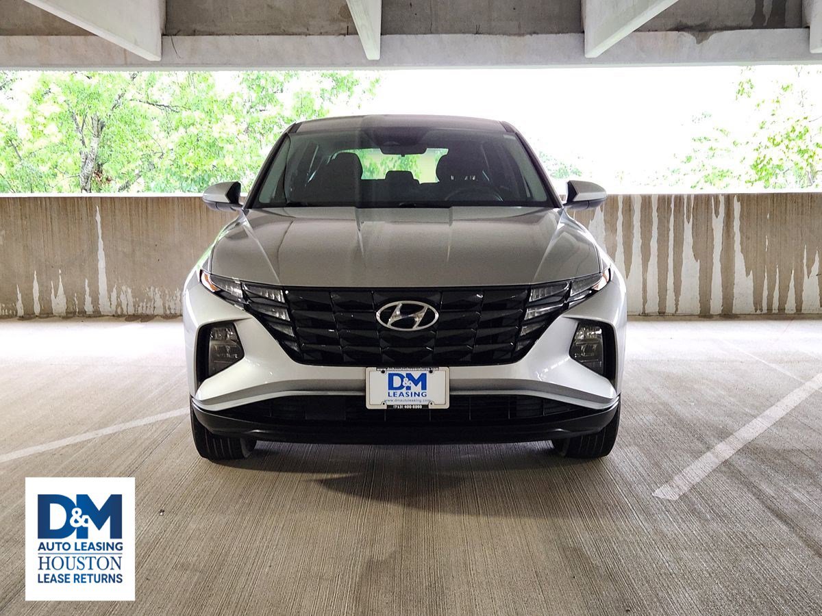 Used 2023 Hyundai Tucson SE FWD image 2