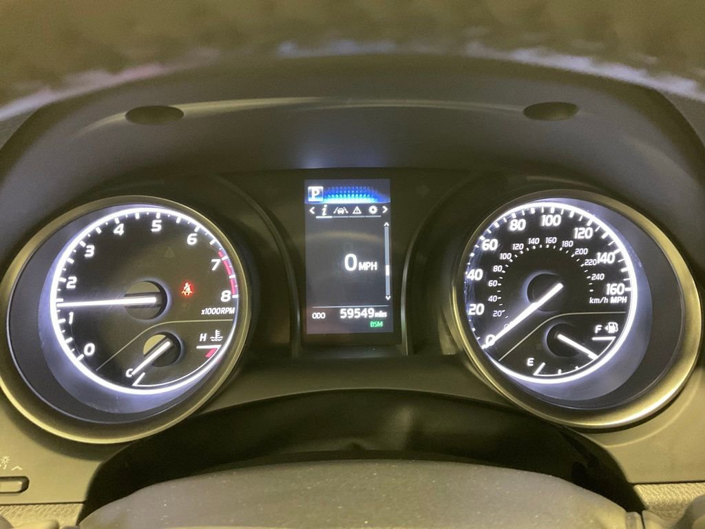 Used 2024 Toyota Camry SE image 2