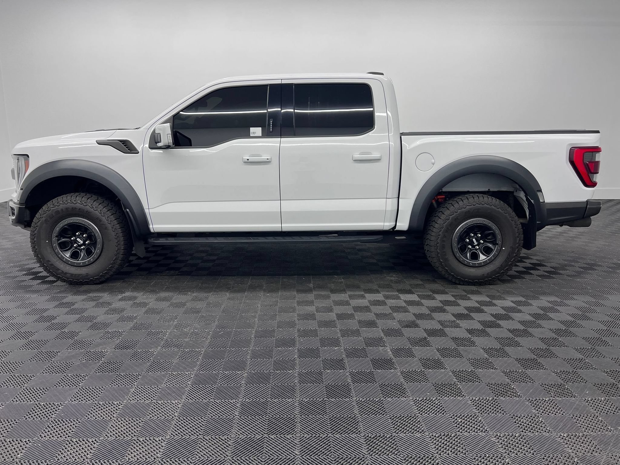 Used 2022 Ford F150 Raptor w/ Equipment Group 801A High AWD/4WD image 2