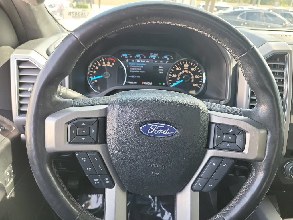 Used 2017 Ford F150 Platinum w/ Equipment Group 701A Luxury AWD/4WD image 8