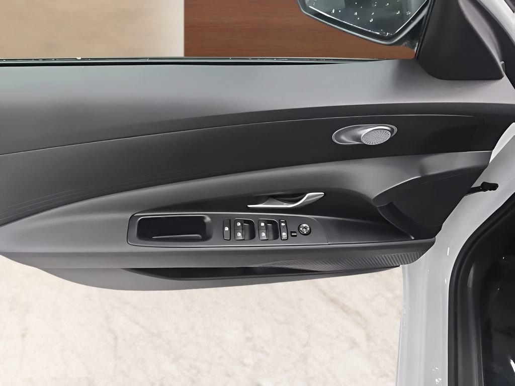 New 2026 Hyundai Elantra SE FWD image 10