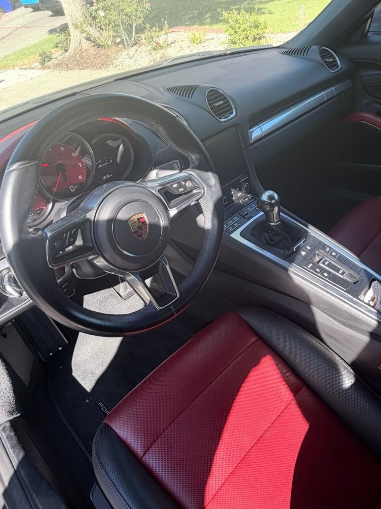 Used 2017 Porsche 718 Boxster S RWD image 4