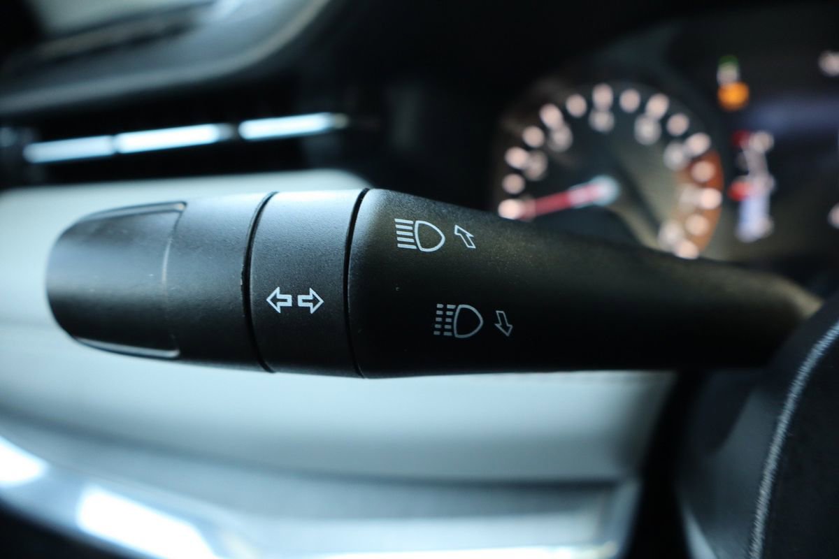 Used 2022 Jeep Compass Limited image 31
