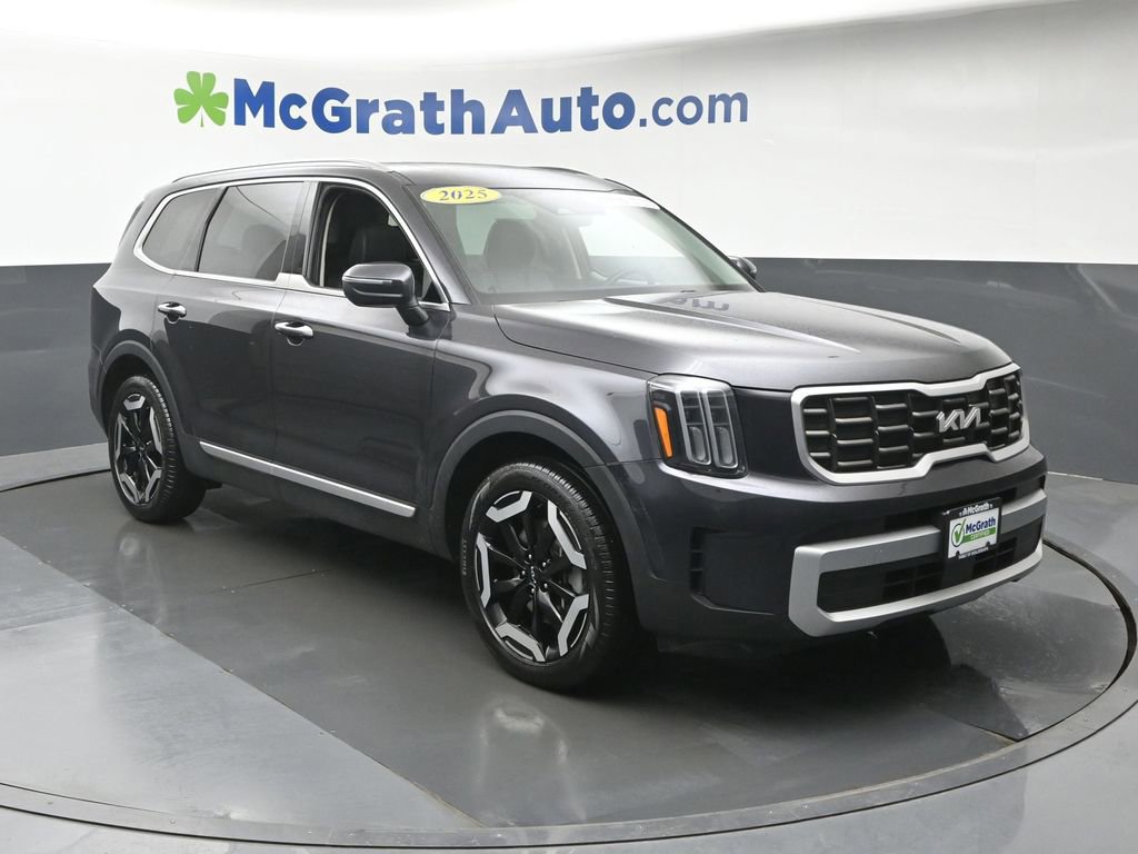 Used 2025 Kia Telluride S image 2