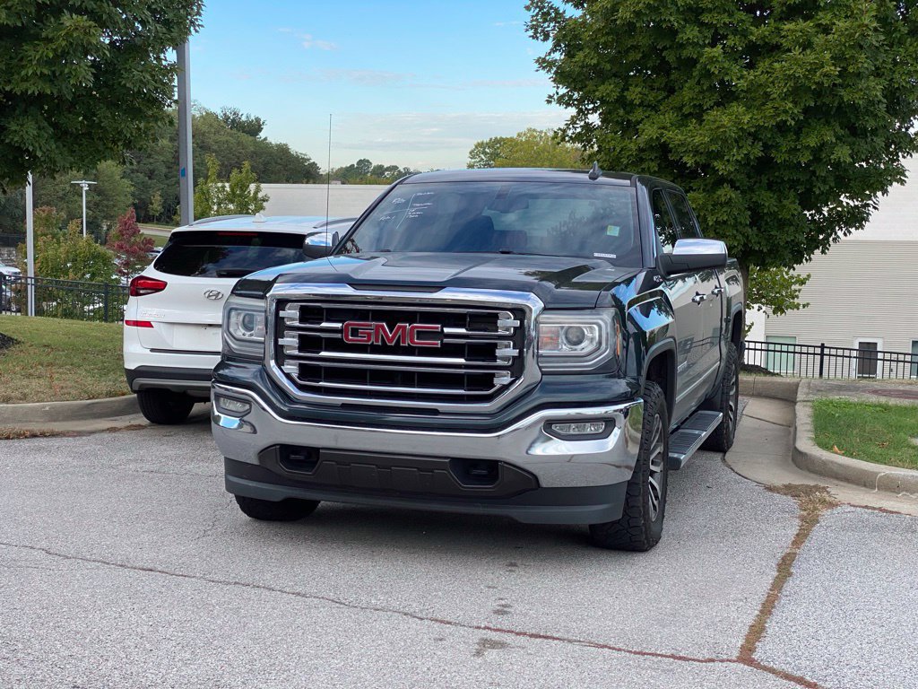 Used 2018 GMC Sierra 1500 SLT w/ SLT Premium Package AWD/4WD image 3
