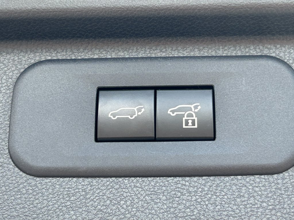 Used 2025 Toyota Grand Highlander AWD image 37