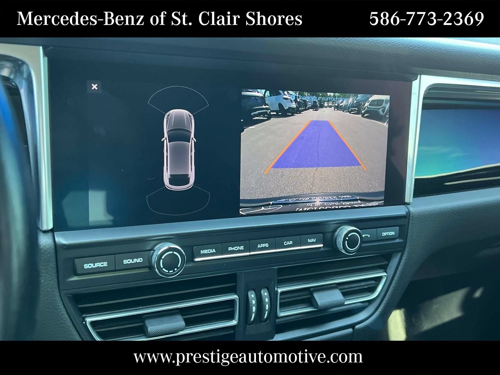Used 2021 Porsche Macan w/ Premium Package AWD/4WD image 29