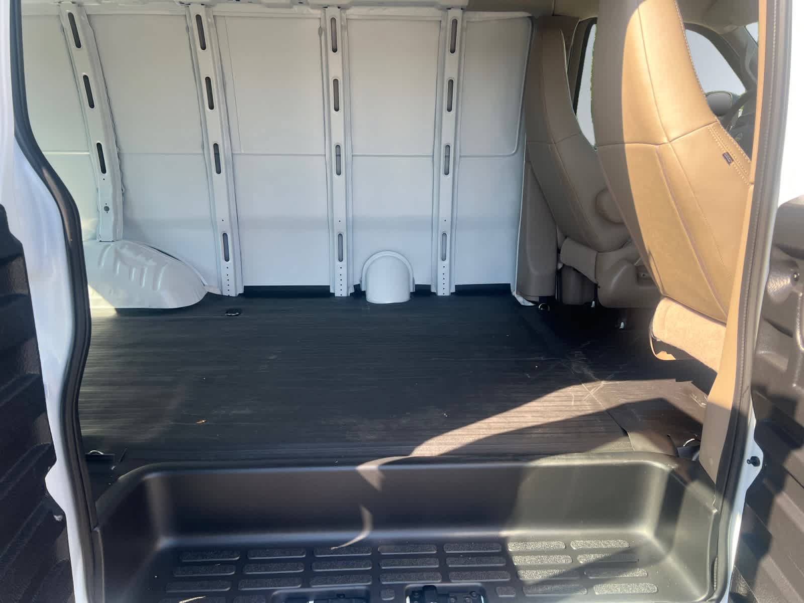 New 2026 Chevrolet Express 2500 w/ Communications Package RWD image 15