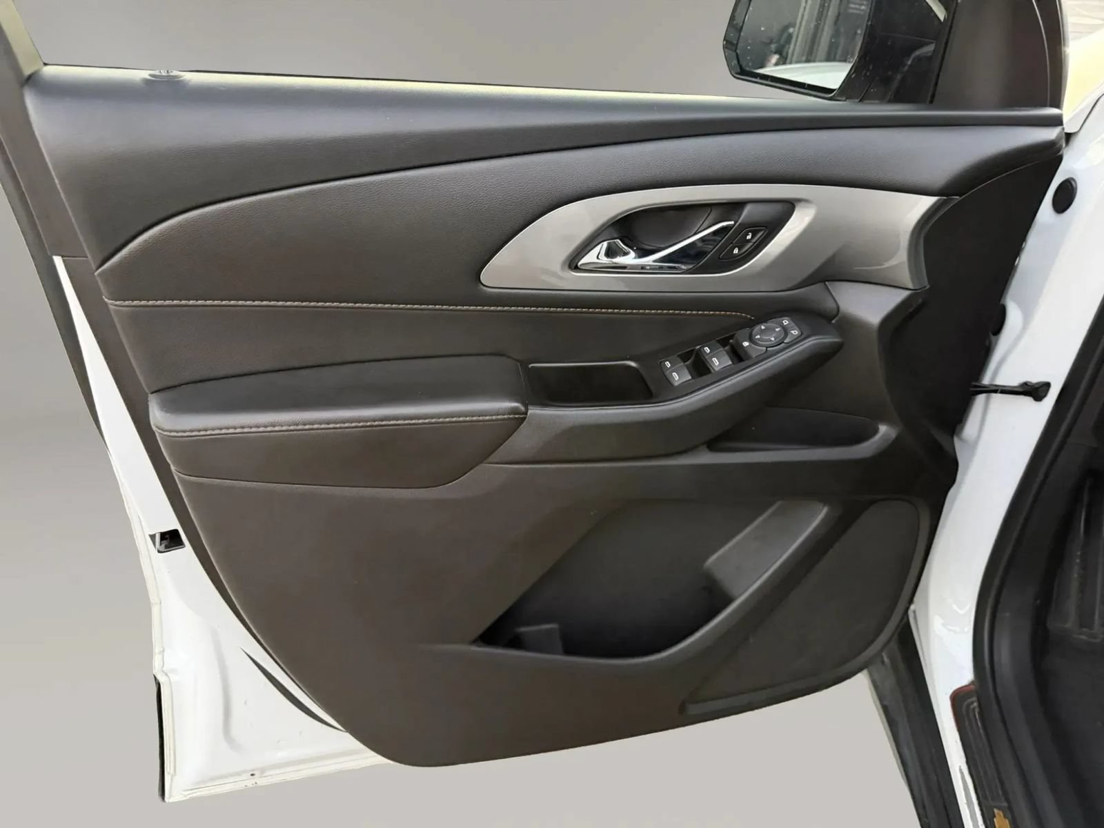 Used 2020 Chevrolet Traverse LS FWD image 17