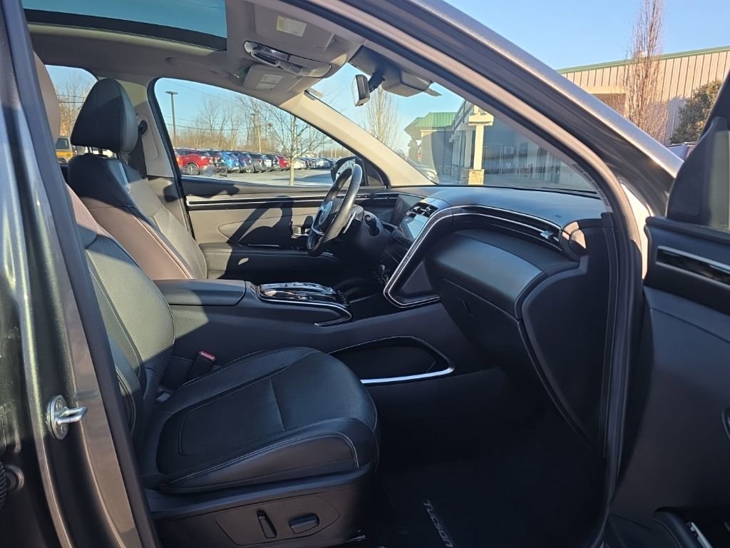 Used 2022 Hyundai Tucson Limited image 45