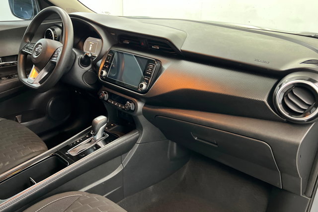 Used 2021 Nissan Kicks SV image 24