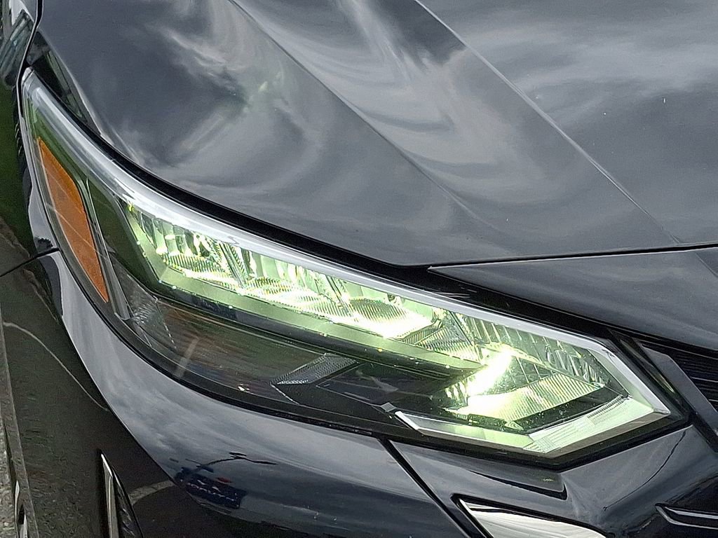 Used 2025 Nissan Sentra SR FWD image 10