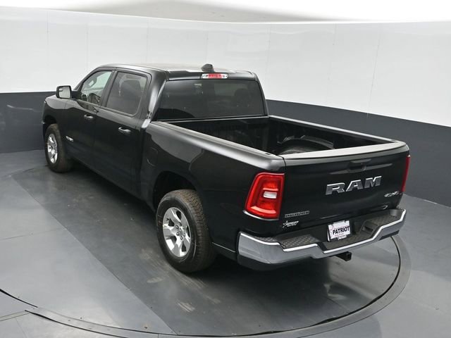 New 2026 RAM 1500 4x4 Crew Cab image 32