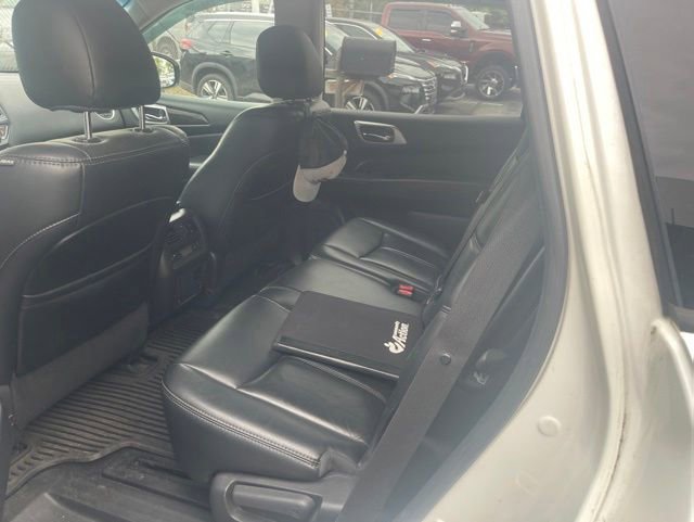 Used 2016 Nissan Pathfinder Platinum AWD/4WD image 10